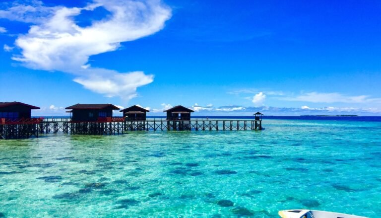 Discover the best time to visit Malaysia and make the most of your trip. Explore the country's vibrant culture, stunning landscapes, and diverse wildlife.
